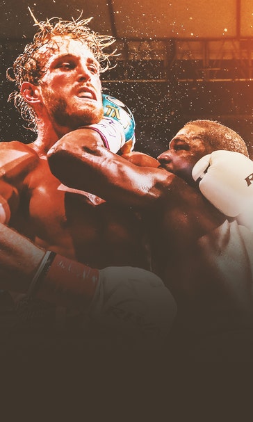 Social Media Reacts to Mayweather-Paul